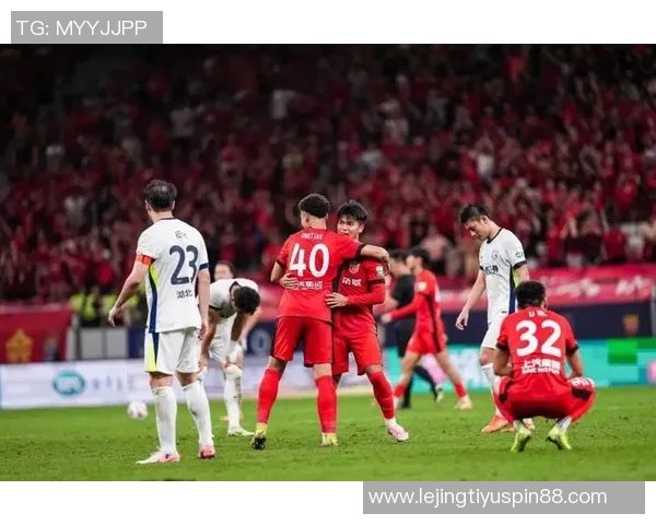 海港队亚冠历程艰难跨赛季未尝胜绩出线形势堪忧 海港队亚冠历程艰难跨赛季未尝胜绩出线形势堪忧