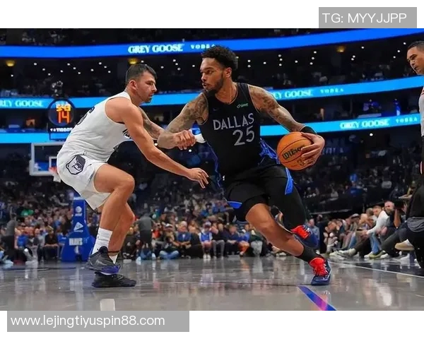 克莱回忆灰熊恶行22年季后赛致队友胳膊肘骨折的惨痛经历 克莱回忆灰熊恶行22年季后赛致队友胳膊肘骨折的惨痛经历