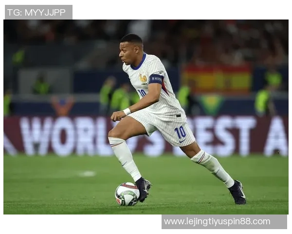 姆巴佩本场表现亮眼射门5次斩获1球过人成功率高达75获评79分