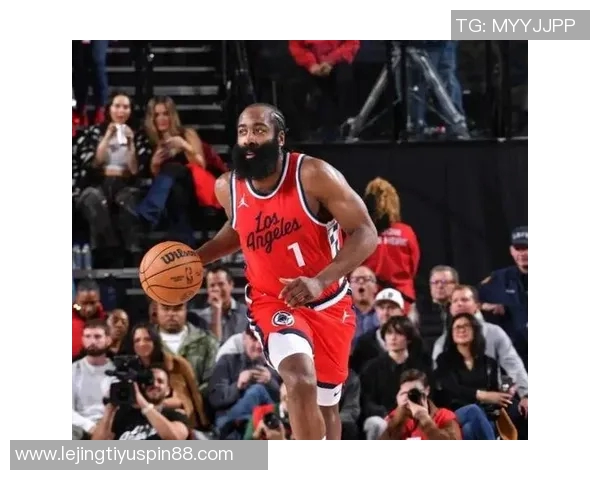 快船半场领先老鹰14分哈登表现出色祖巴茨双十小卡状态低迷 快船半场领先老鹰14分哈登表现出色祖巴茨双十小卡状态低迷