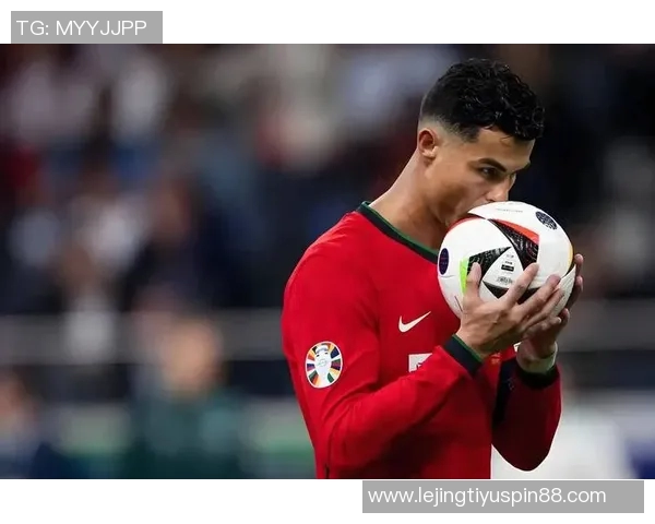 C罗位于葡萄牙的豪宅经过三年装修终于完工价值高达三千万英镑 C罗位于葡萄牙的豪宅经过三年装修终于完工价值高达三千万英镑